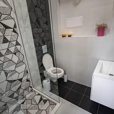 Huge Stylish Monroe 1 / Centre * Пловдив