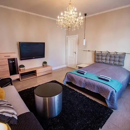 Huge Stylish Monroe 1 / Centre Apartment