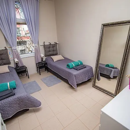 Huge Stylish Monroe 1 / Centre Apartment