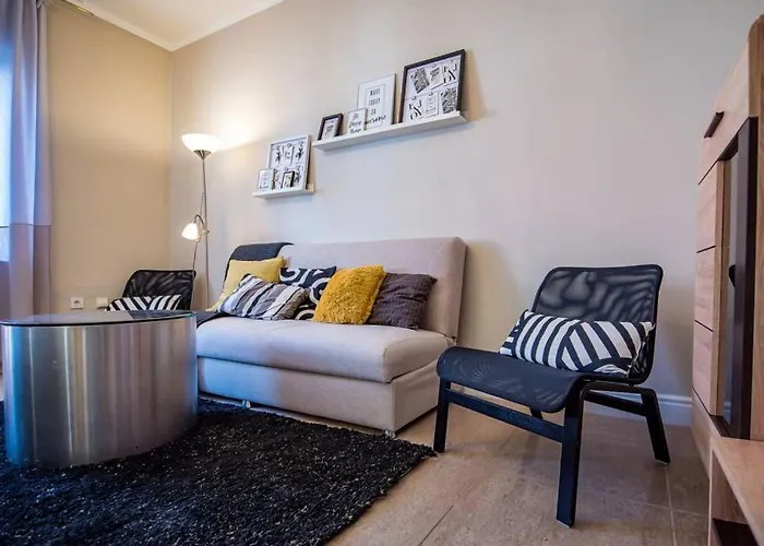 Huge Stylish Monroe 1 / Centre Lägenhet