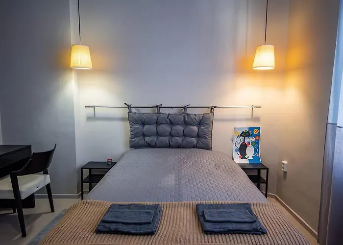 Huge Stylish Monroe 1 / Centre Plovdiv