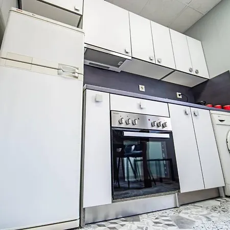 Huge Stylish Monroe 1 / Centre Plovdiv