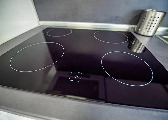 Huge Stylish Monroe 1 / Centre