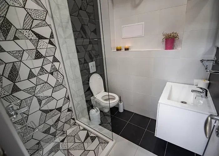 Huge Stylish Monroe 1 / Centre * 普罗夫迪夫