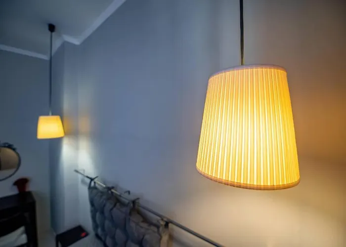 Huge Stylish Monroe 1 / Centre *